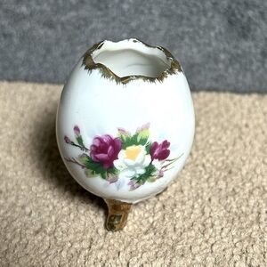 VTG Cracked Egg Toothpick Holder Footed w\ Flowers Ceramic Enesco Imports Japan